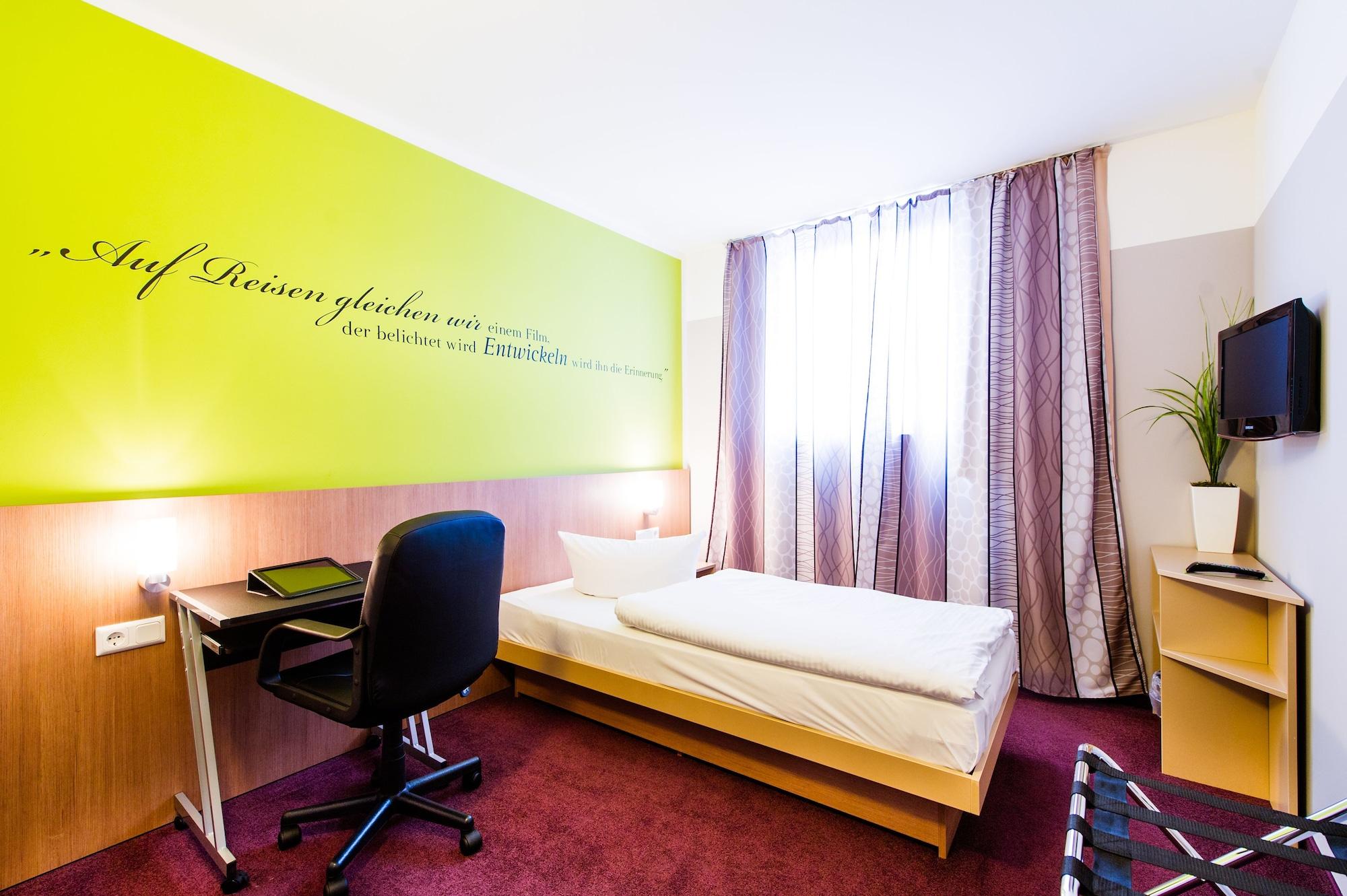 Hotel Mainstation Франкфурт на Майн Екстериор снимка