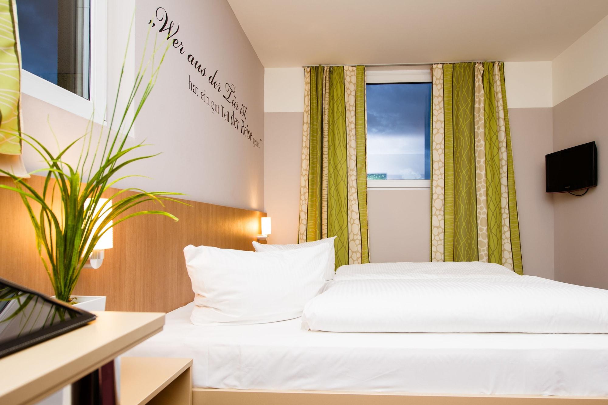 Hotel Mainstation Франкфурт на Майн Екстериор снимка
