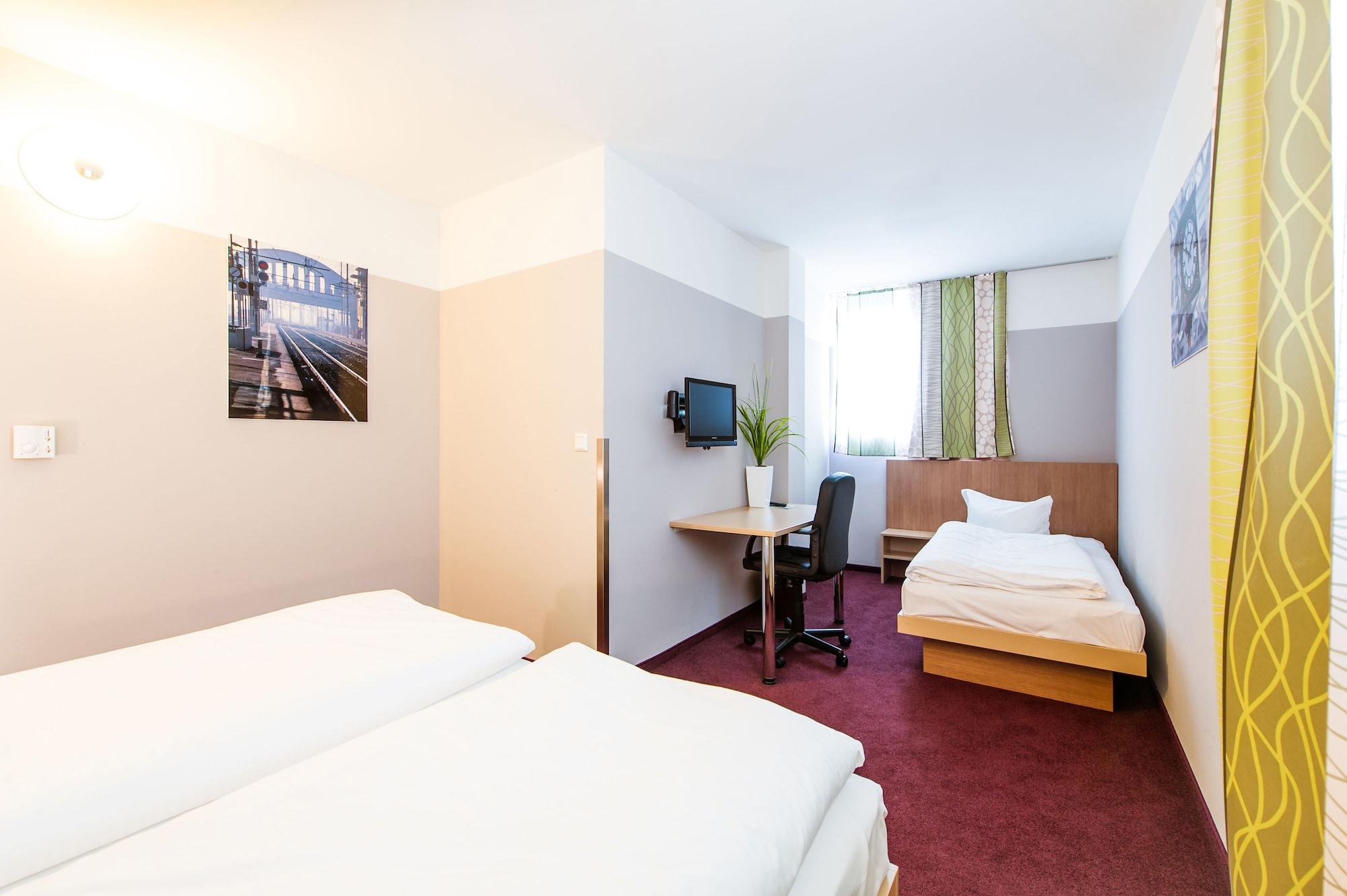 Hotel Mainstation Франкфурт на Майн Екстериор снимка