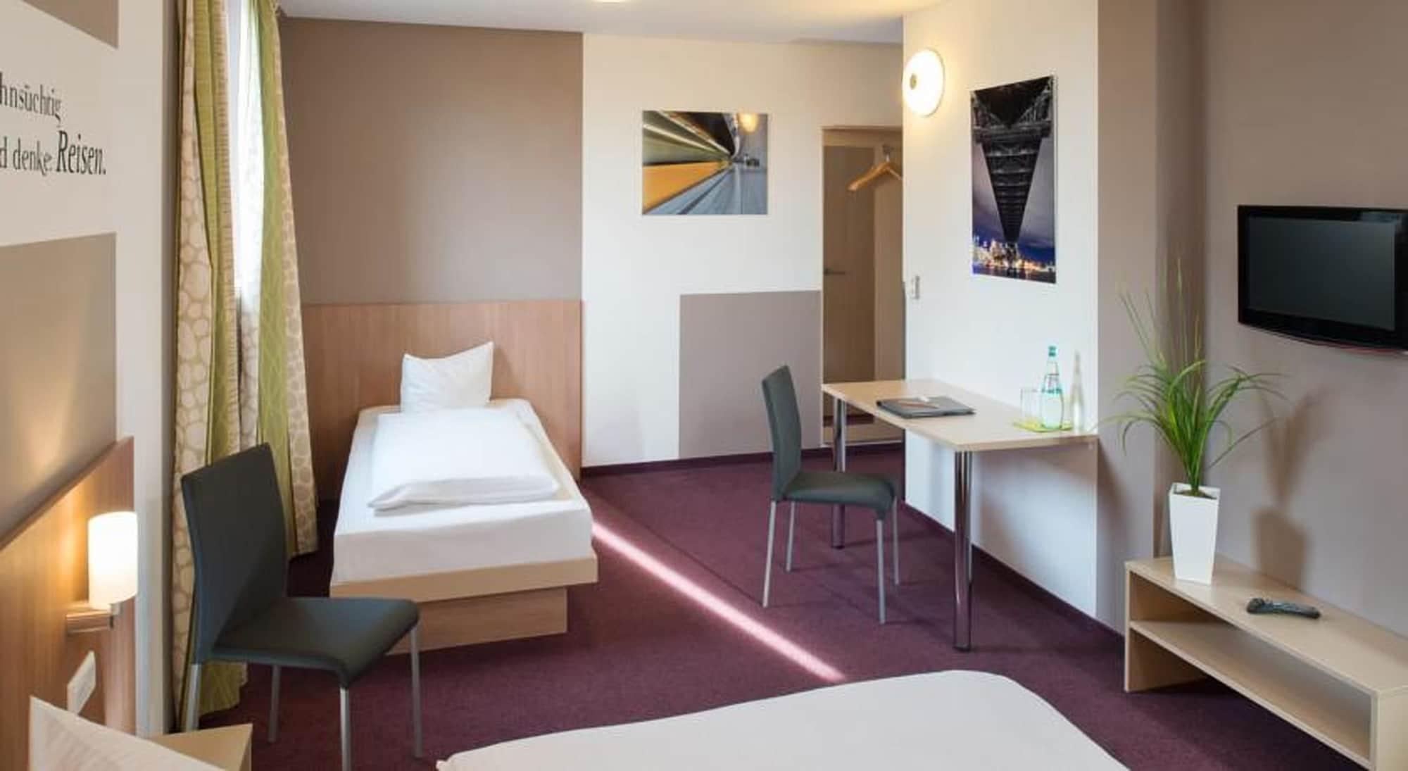 Hotel Mainstation Франкфурт на Майн Екстериор снимка