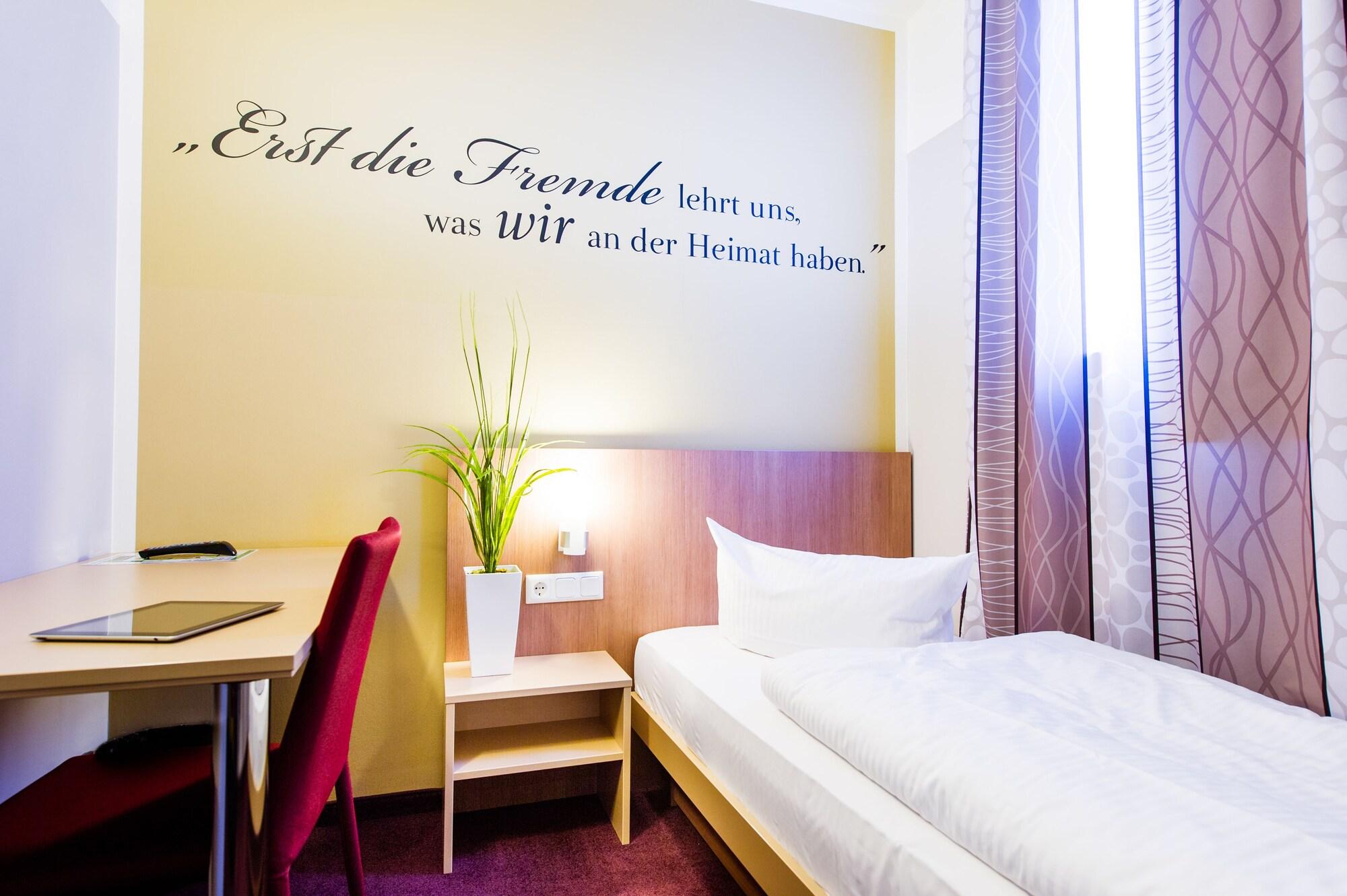 Hotel Mainstation Франкфурт на Майн Екстериор снимка
