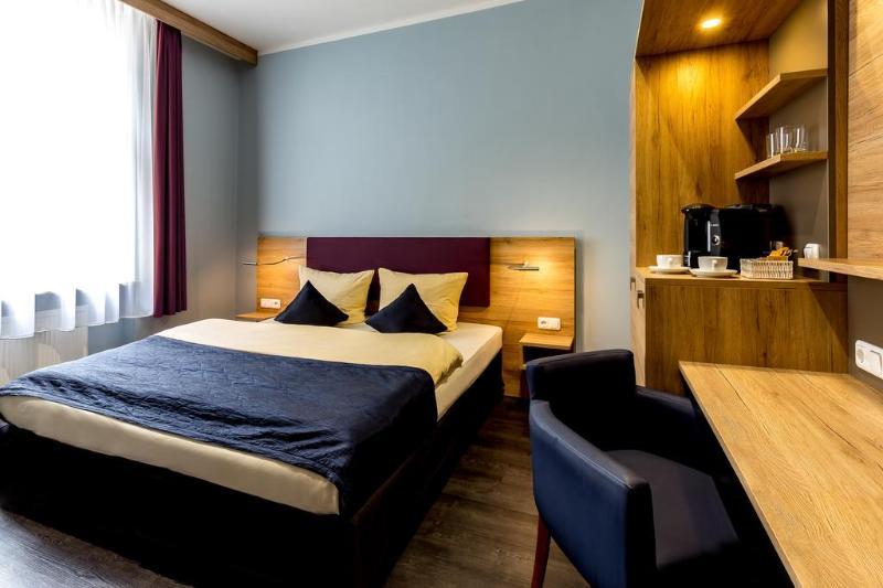 Hotel Mainstation Франкфурт на Майн Екстериор снимка